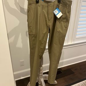 NWT Men's Columbia Khaki Pants 38W 32L